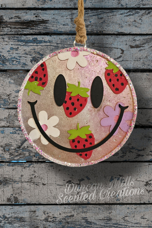 Strawberry  & Daisies Smiley Freshie | Made to order