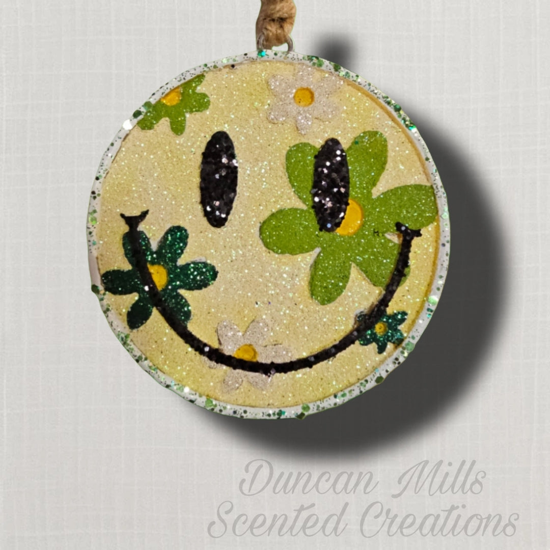 Lucky Smiles – Hand-Painted St. Patty’s Freshie 🍀