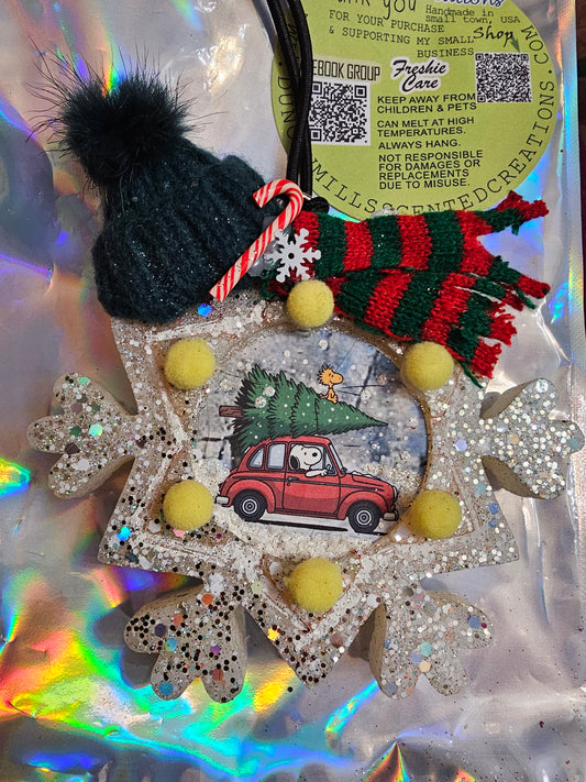 Snoopy Snowflake Freshie | Sugar Plum Punch